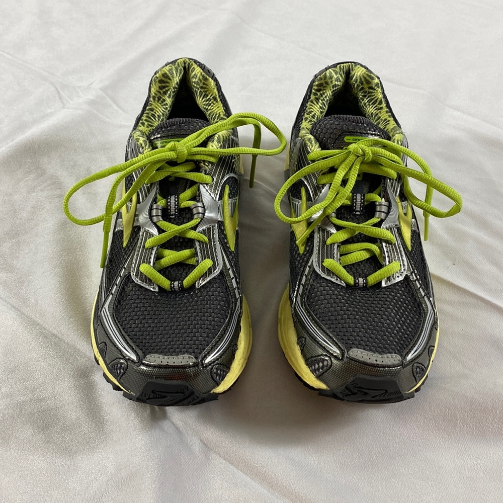 Brooks Ravenna 3 Gray and Green Running shoes